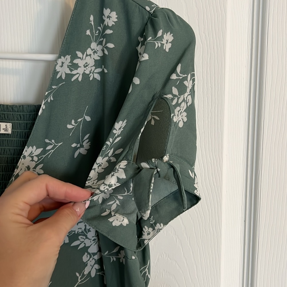 Abercrombie and Fitch Floral Dress - Picture 3 of 6